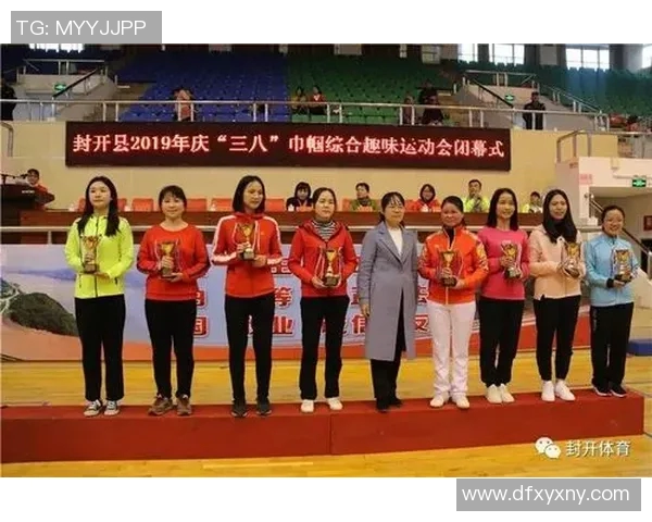 女子游泳明星引领时代潮流展现体育精神与坚持不懈的奋斗故事