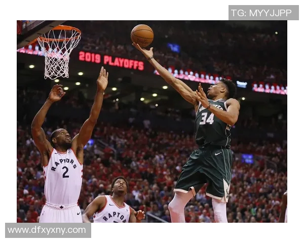 猛龙与雄鹿第一节激战回顾球员表现与战术分析全景呈现 猛龙与雄鹿第一节激战回顾球员表现与战术分析全景呈现