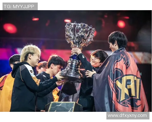 FPX战队实力大变革引发热议电竞圈新格局的形成与挑战