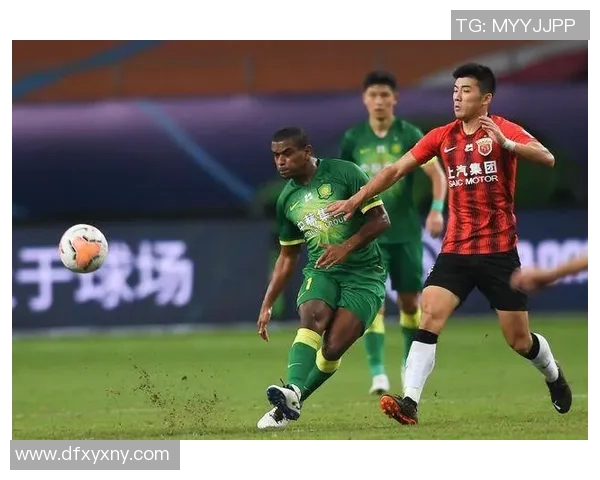 重庆飞盘队与杭州飞盘队赛后复盘分析意识碰撞与战术较量